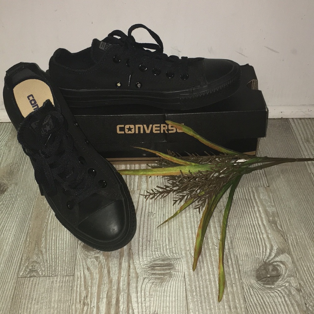 Low top Converse Sneakers Black